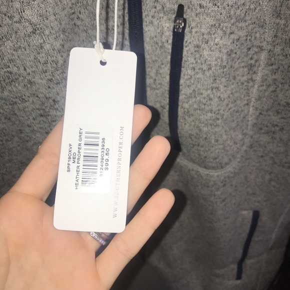 Men’s Southern Proper casual vest. - Picture 5 of 5